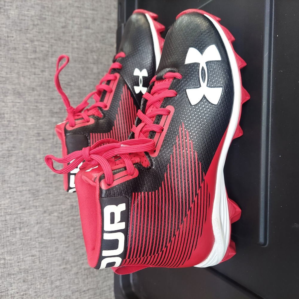 Under Armour Black and Red Sneakers with Sleek Design